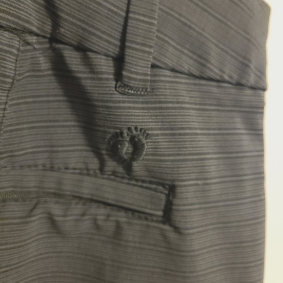 Hang Ten | Men's Gray and Black Striped Hiking or Athleisure Shorts (Size 40) - Picture 10 of 13